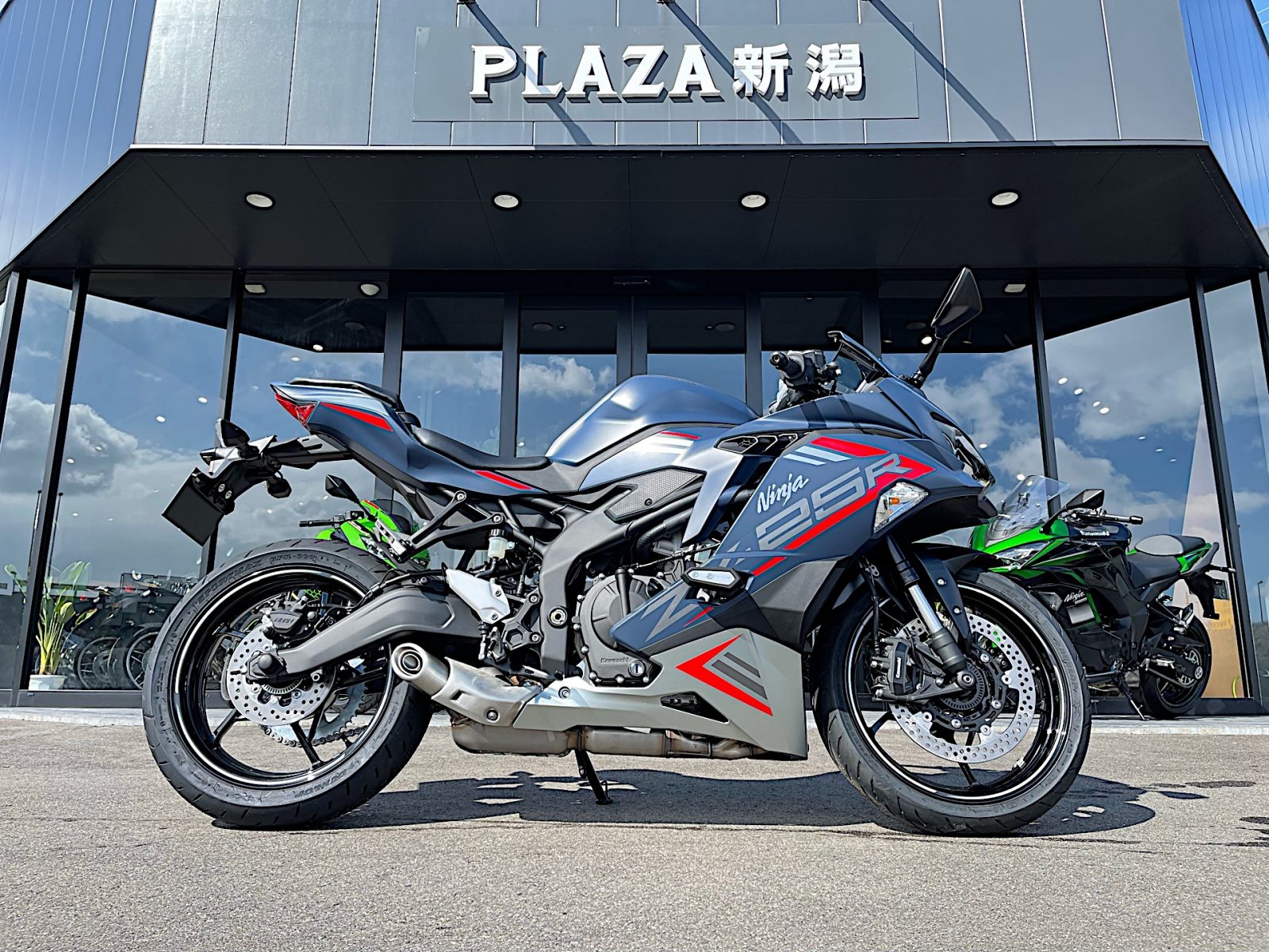 カワサキ Ninja ZX-25R SE│ALPHA Big Bike Mall on Webアルファ 