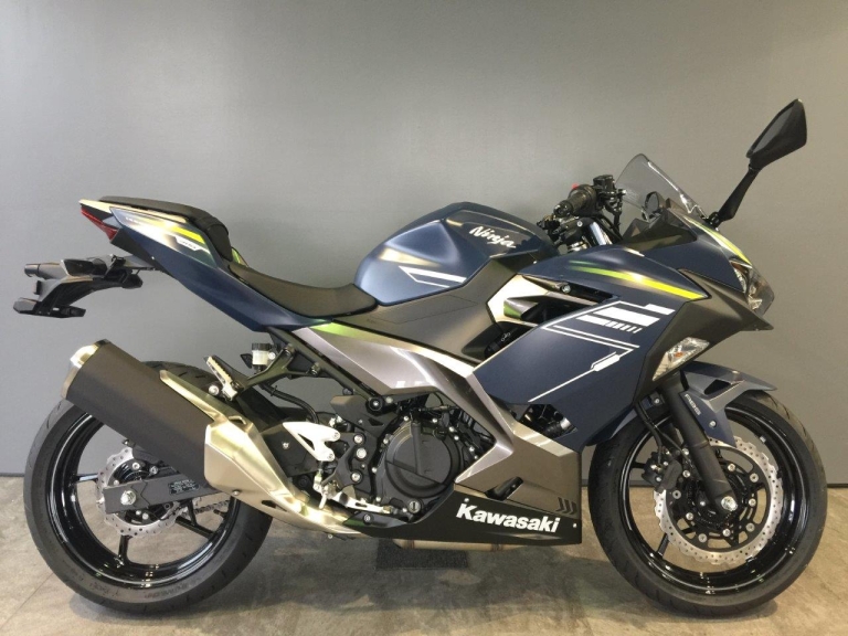 KAWASAKI Ninja400 新車 アルファ：ALPHA Big Bike Group 総合サイト