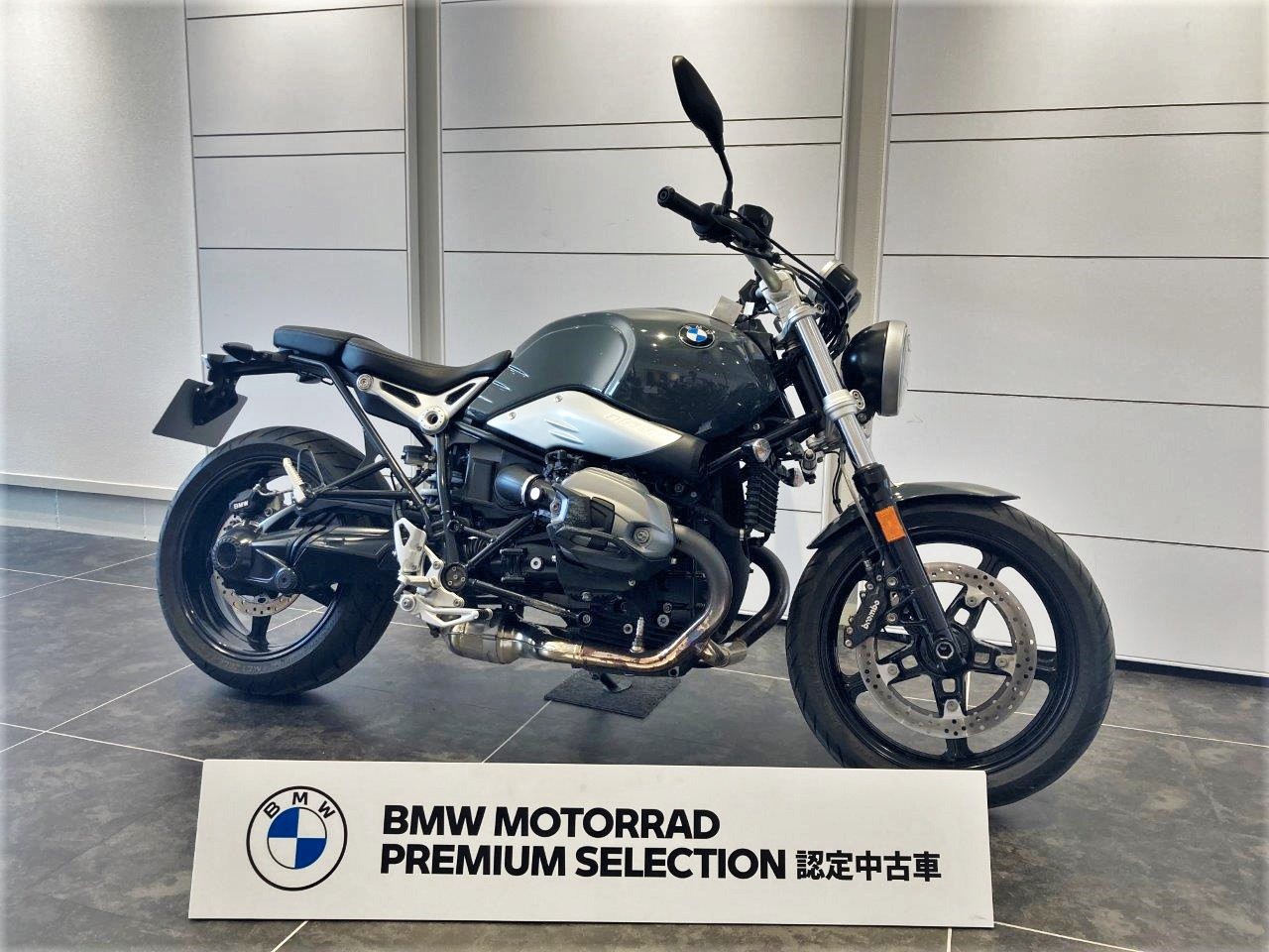 RnineT 2023年 純正シリンダーヘッドカバー 送料、無料 自動車