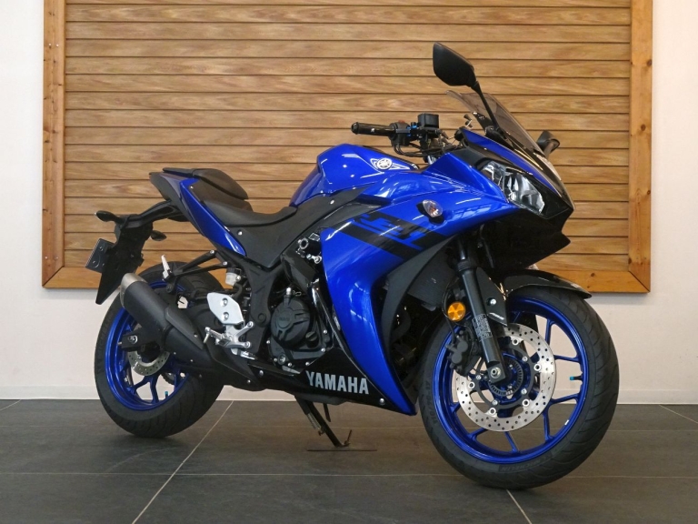 2023年度決算セール！」ヤマハ YZF-R3 (中古車) 2019年式 気軽さを