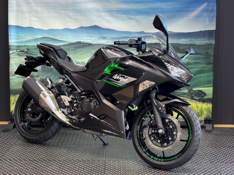 KAWASAKIプラザ新潟】Ninja 250('24)新車在庫ございます！検討中の方はお早めに！