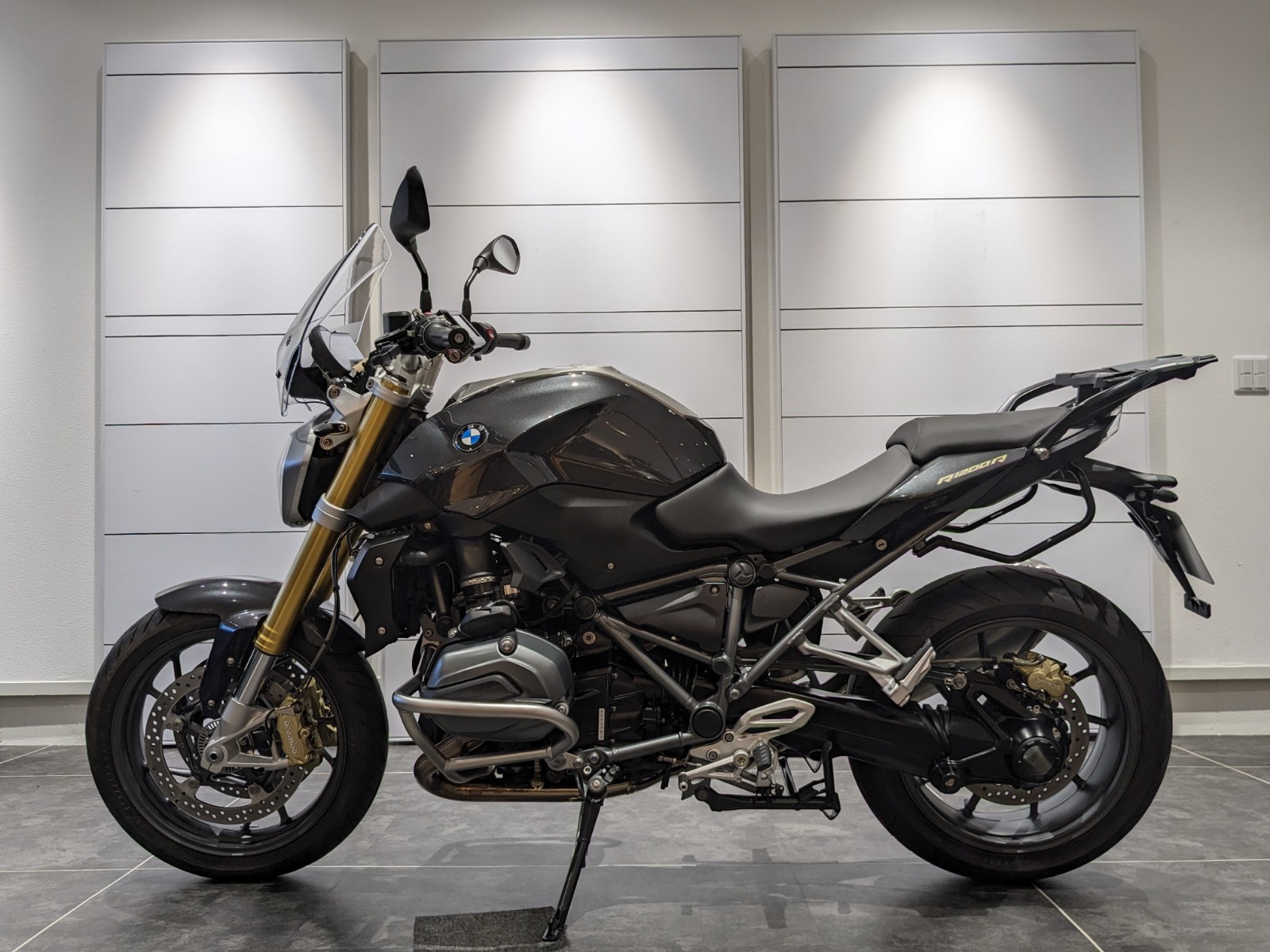 価格改定！BMW R1200R （中古） お得な装備が沢山ついてます！！ │アルファ：ALPHA Big Bike Group 総合サイト