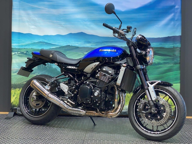 KAWASAKIプラザ新潟】Z900RS(中古)2023年式。青玉カラー！ワン