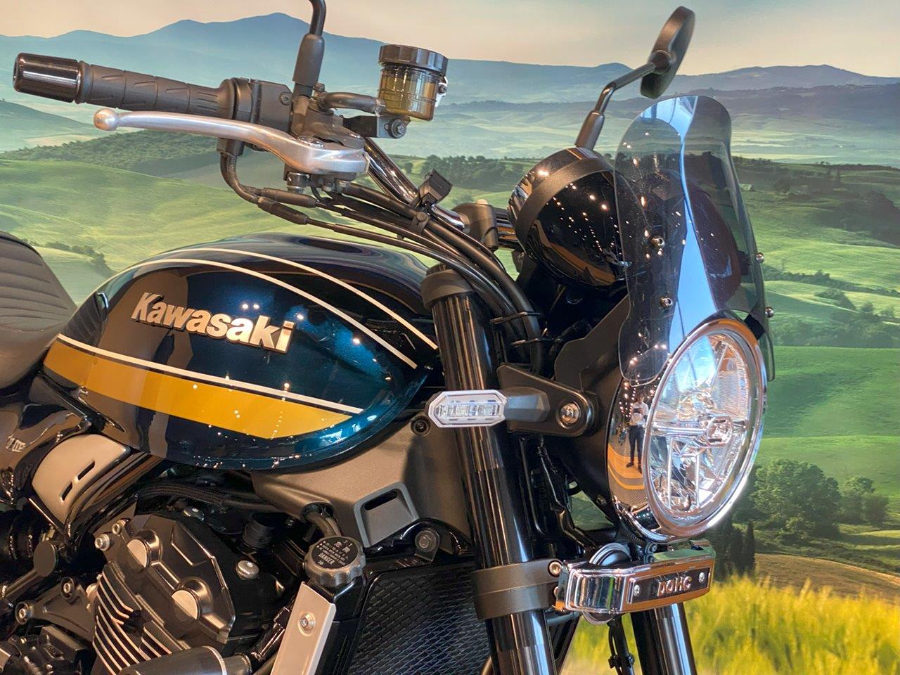 KAWASAKIプラザ新潟】Z900RS (中古車)2018年式 未だに人気が絶え KAWASAKIプラザ新潟】Z900RS (中古車)2018年式 未だに人気が絶え
