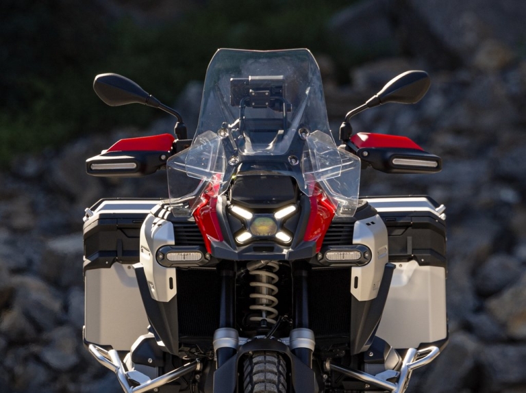 R 1300 GS ADVENTURE DEBUT FAIR │アルファ：ALPHA Big Bike Group