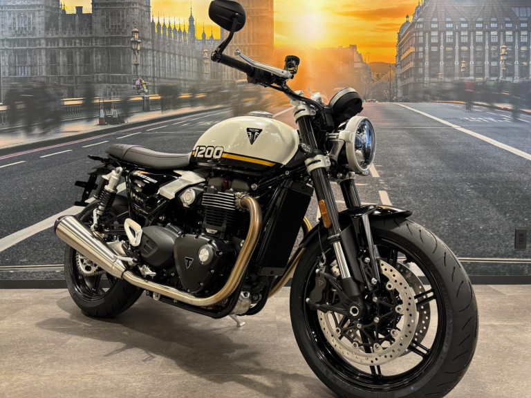 トライアンフ新潟│アルファ：ALPHA Big Bike Group 総合サイト