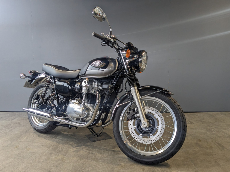 カワサキ W800 中古車 程度良好 2024年モデル極上中古車！！│アルファ