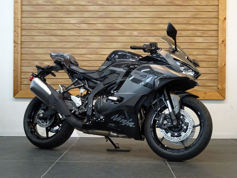 カワサキ Ninja ZX-4R SE (新車) 2026年モデル 走る楽しさを最大