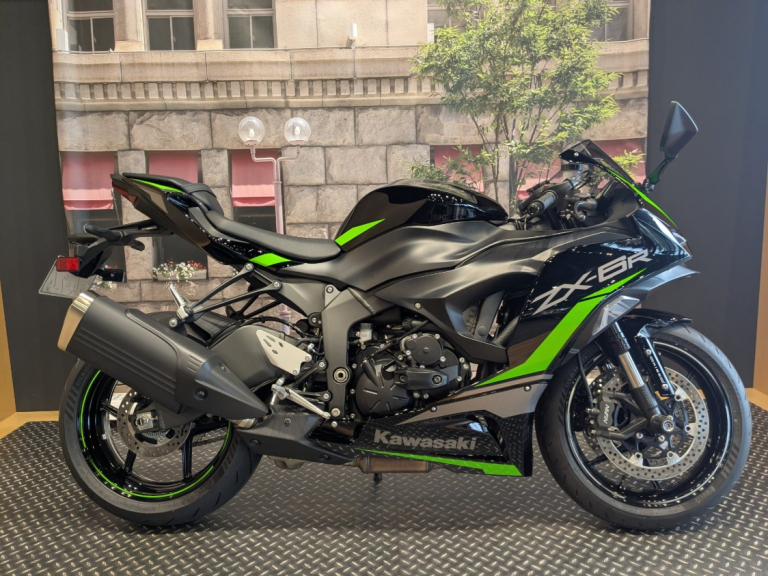 値下げしました KAWASAKIプラザ新潟】Ninja ZX25R SE KRT EDITION