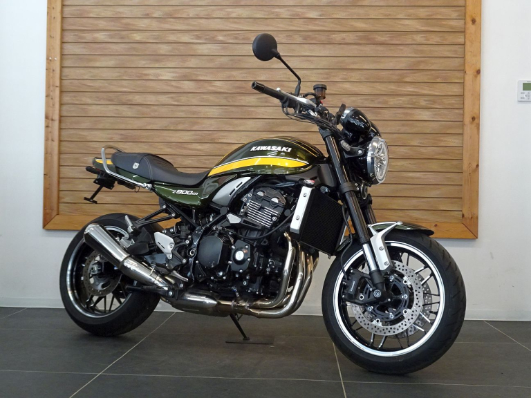 カワサキ Z900RS (中古車) 2021年式 人気のタイガーカラー🐯│アルファ