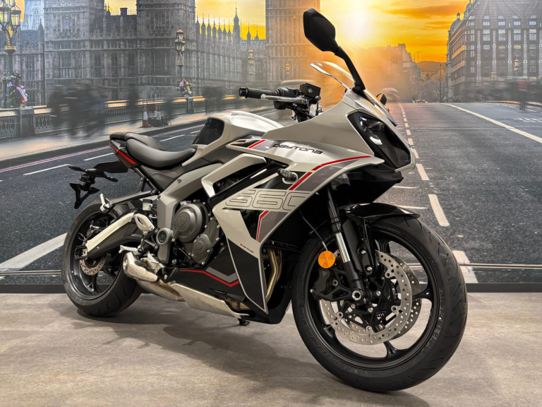 【新品同様・定価117,700円】BILL AMBERG トライアンフ トライアンフ東京ウエスト | TRIUMPH